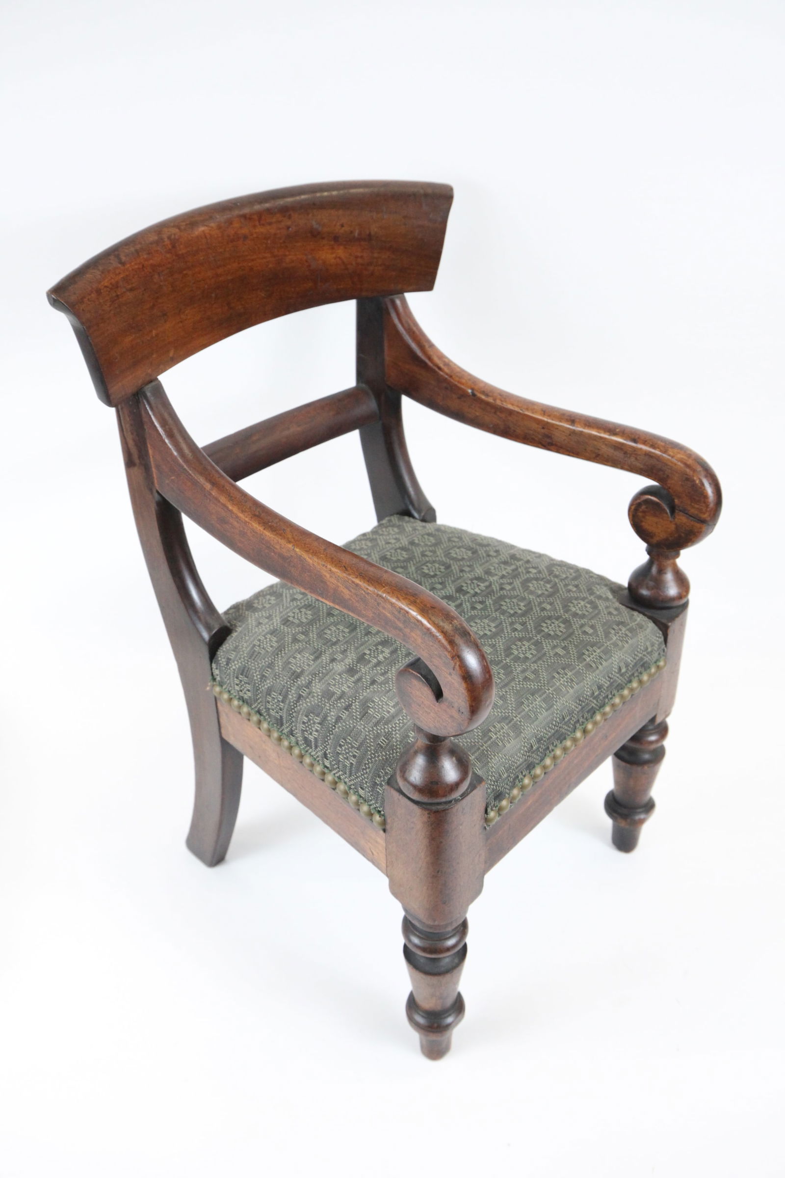 ANTIQUE CHILD'S CHAIR (1 of 4)