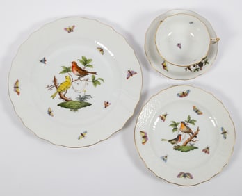 HEREND TABLEWARE (14) PIECES