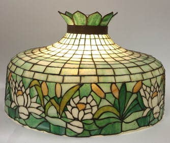 LEADED GLASS HANGING LIGHT