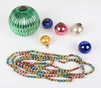 (7) VINTAGE KUGELS & GARLAND