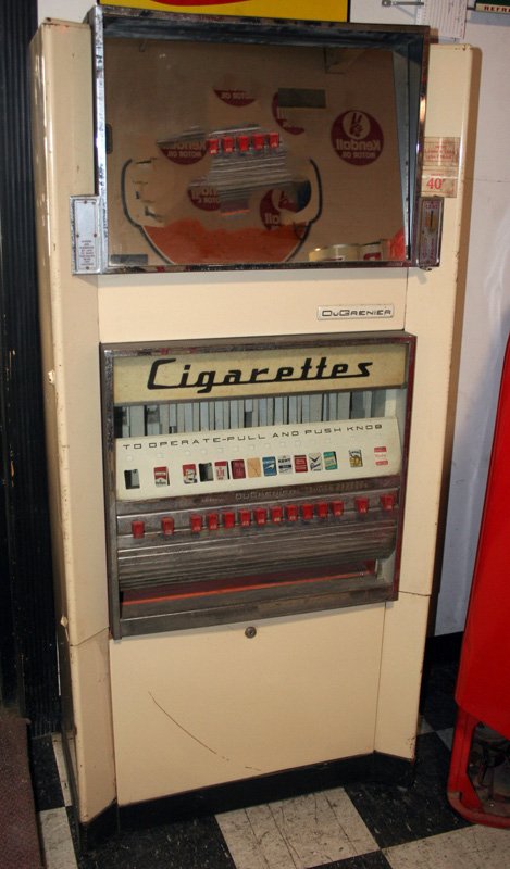 Dugrenier Cigarette Machine
