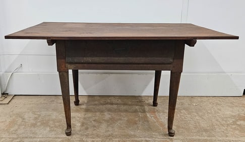 TAVERN TABLE