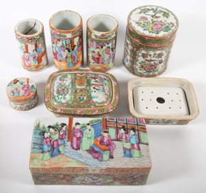 FAMILLE ROSE BOXES, DISHES, ETC. (10)