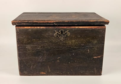 ANTIQUE CELLARETTE BOX