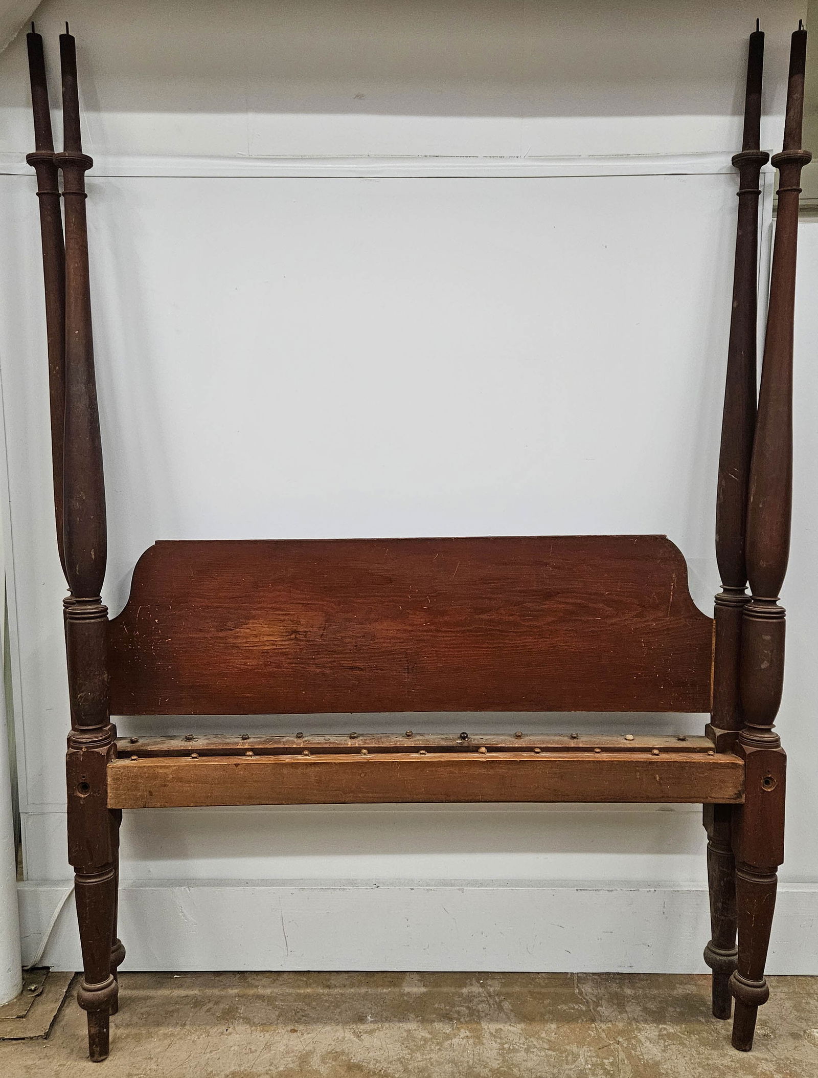 TESTER ROPE BED (1 of 2)