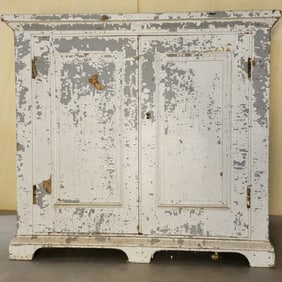 PAINTED TWO DOOR CUPBOARD