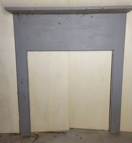 PRIMITIVE MANTEL