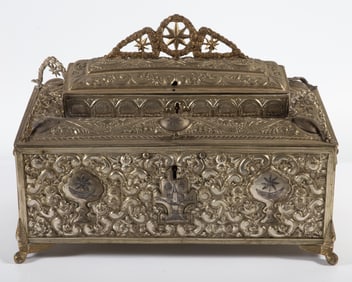 EARLY EASTERN TABLE BOX