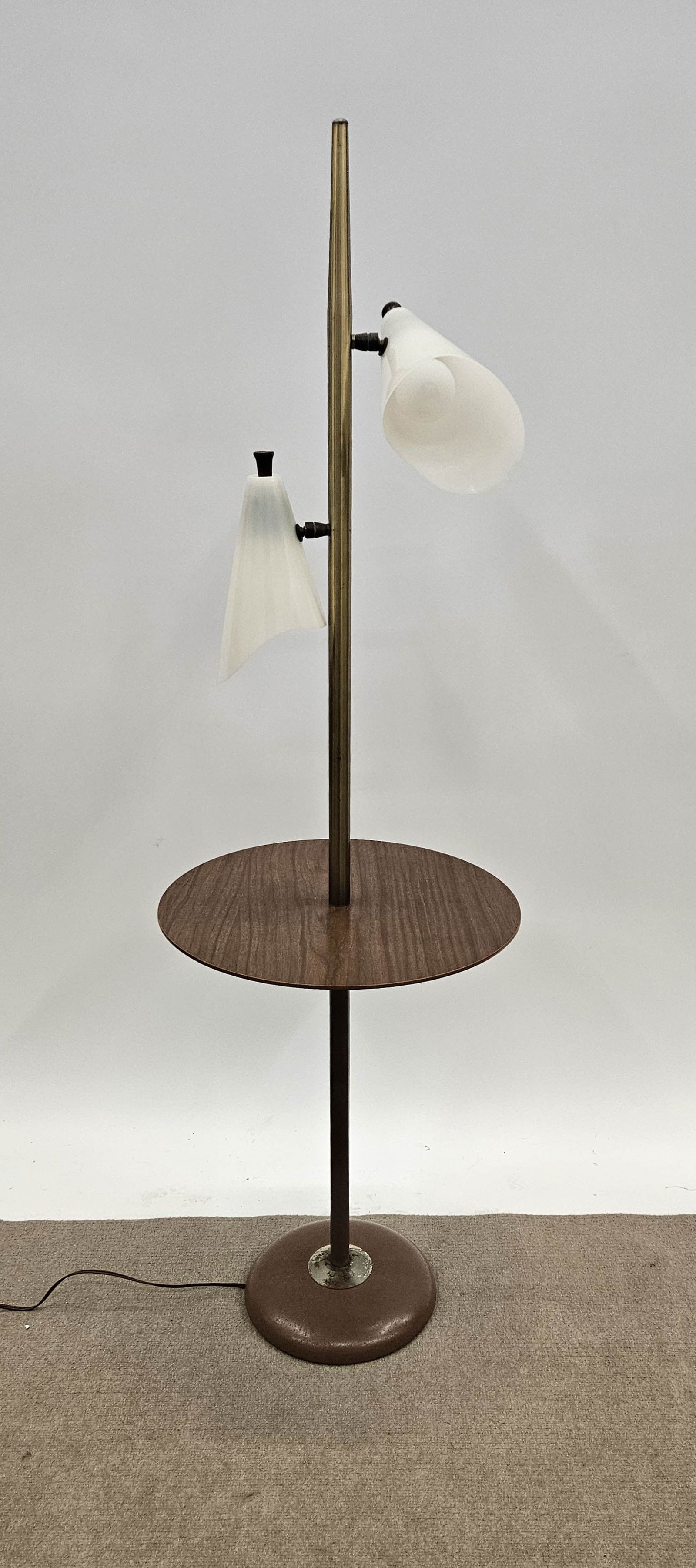 MID CENTURY MODERN TABLE / LAMP (1 of 5)