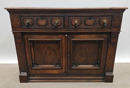VICTORIAN SERVER