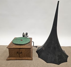 VICTOR TALKING MACHINE