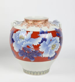 FUKAGAWA PORCELAIN VASE