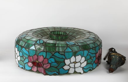 STAINED GLASS HANGING SHADE