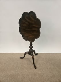 KITTINGER PIE CRUST TABLE