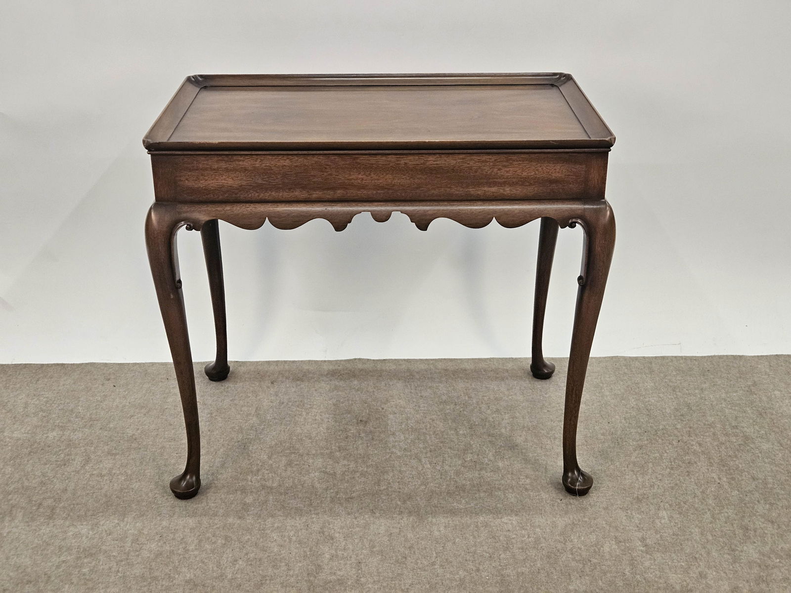 KITTINGER MAHOGANY ENDTABLE (1 of 5)