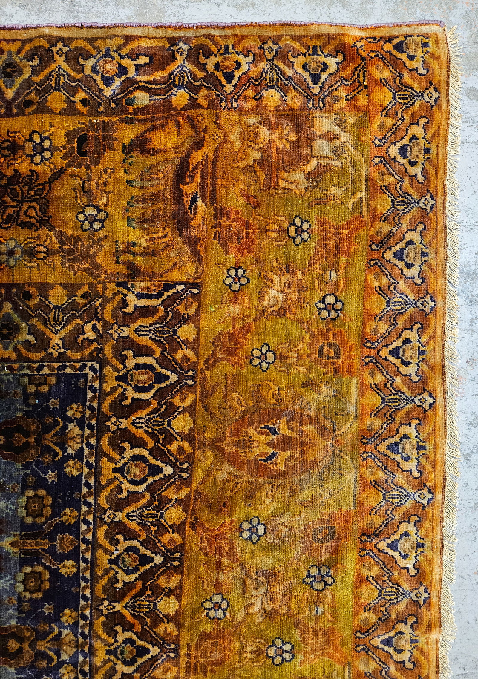 PERSIAN RUG - 4