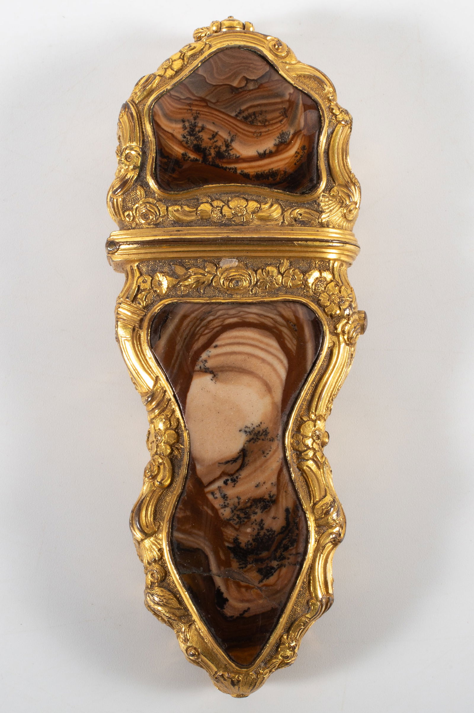 18TH CENTURY FRENCH GOLD MOUNTED ETUI - 2