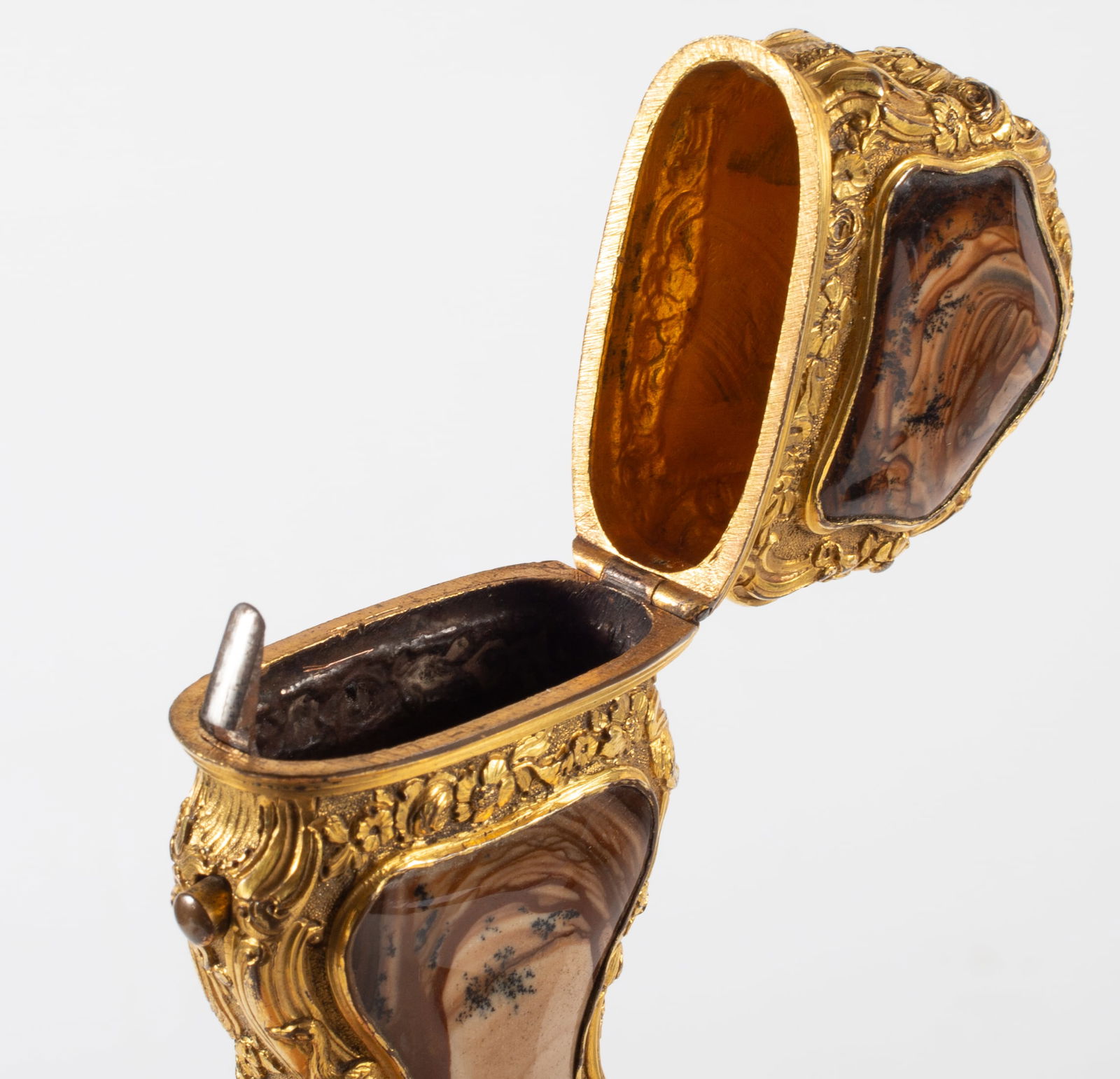 18TH CENTURY FRENCH GOLD MOUNTED ETUI - 7
