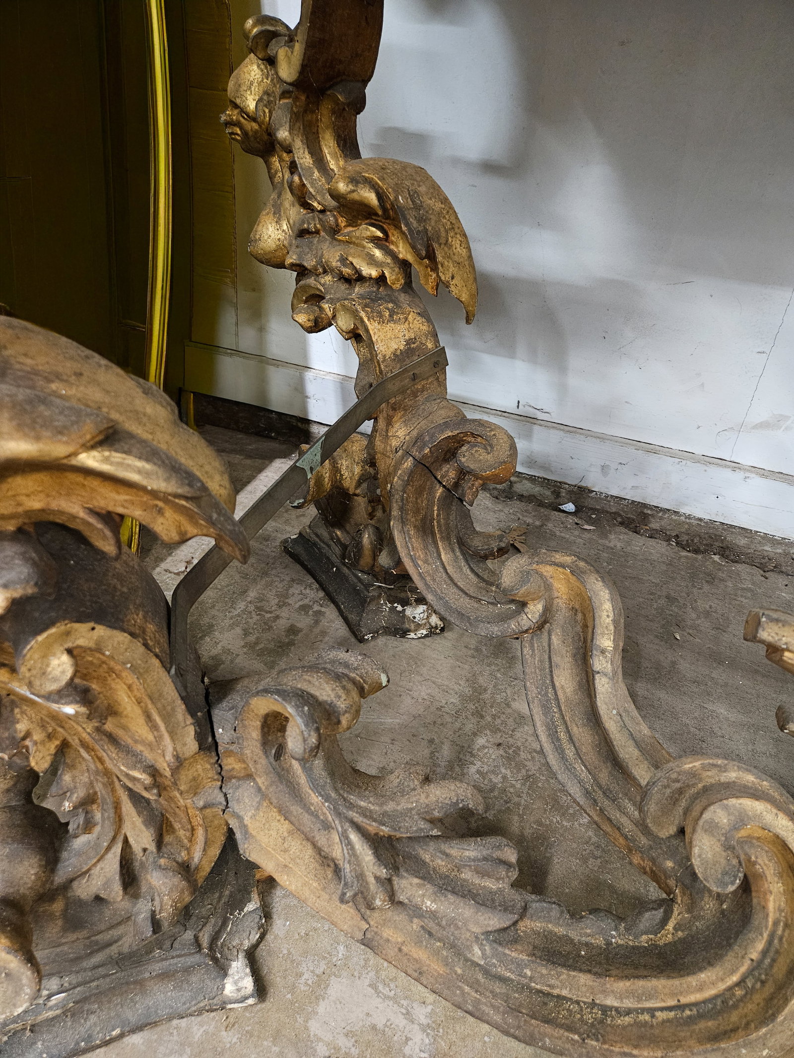 18TH CENTURY ROMAN CONSOLE TABLE - 8