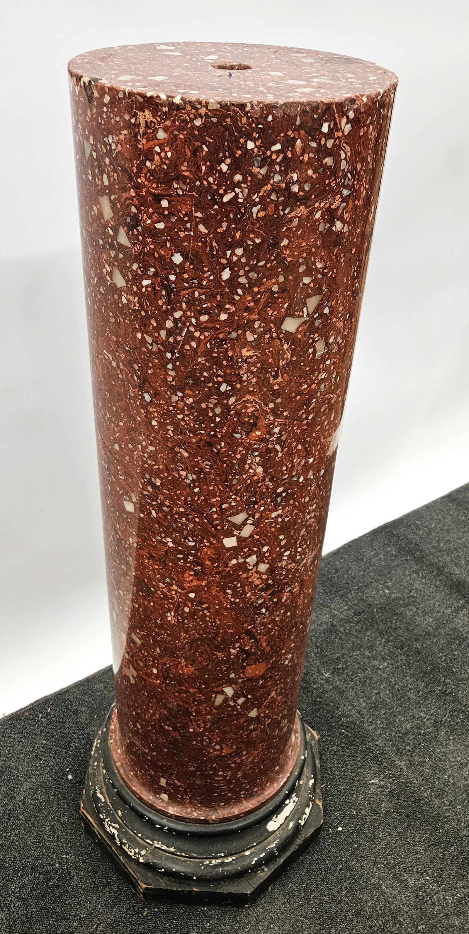 FAUX MARBLE COLUMN / SCAGLIOLA - 3