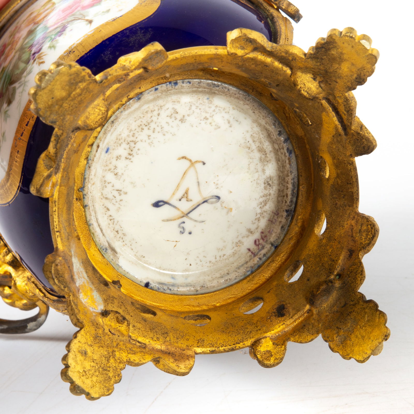 ANTIQUE SEVRES COVERED CACHE POTS (2) - 6