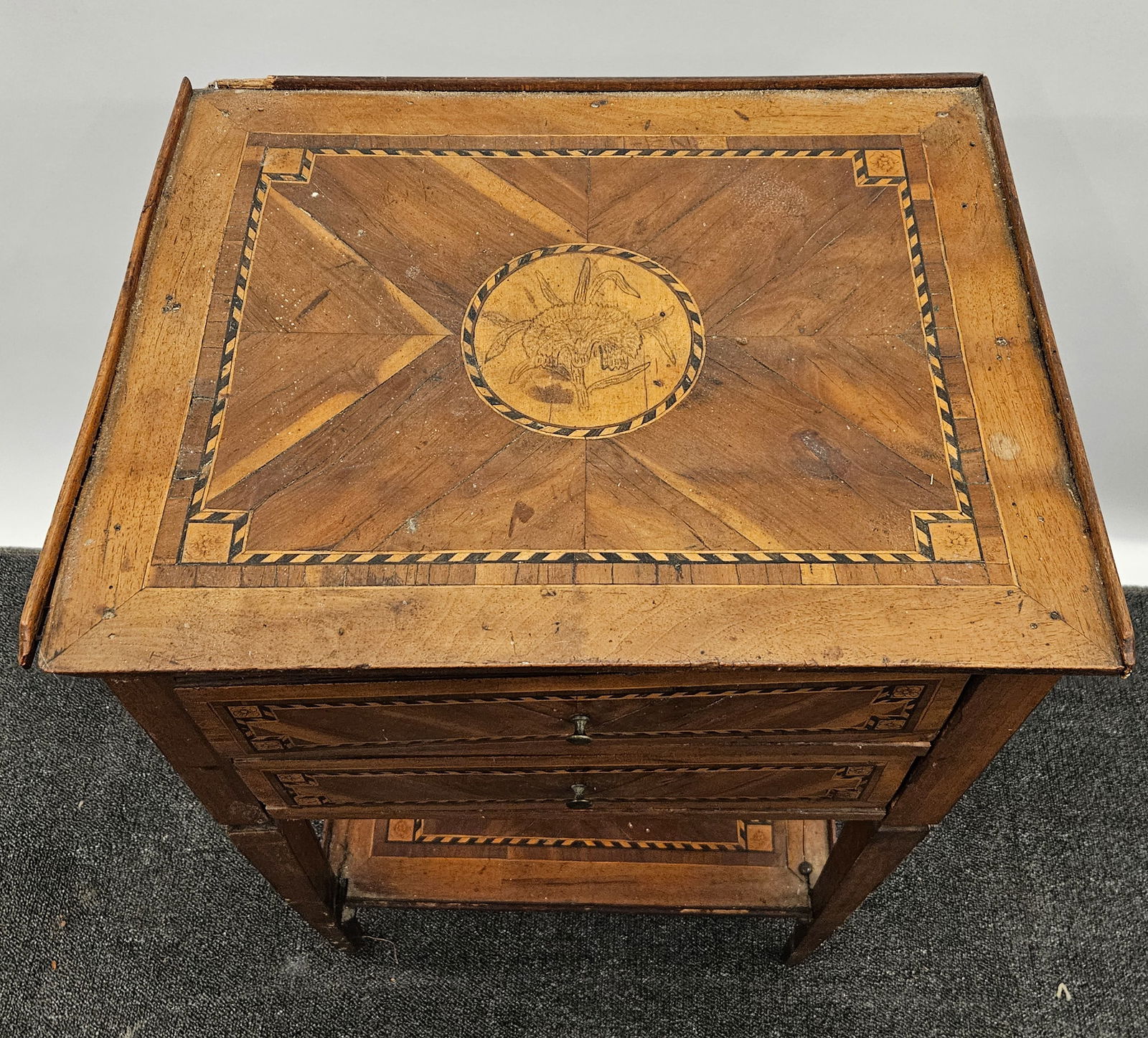 NEO CLASSICAL STYLE TABLE - 2