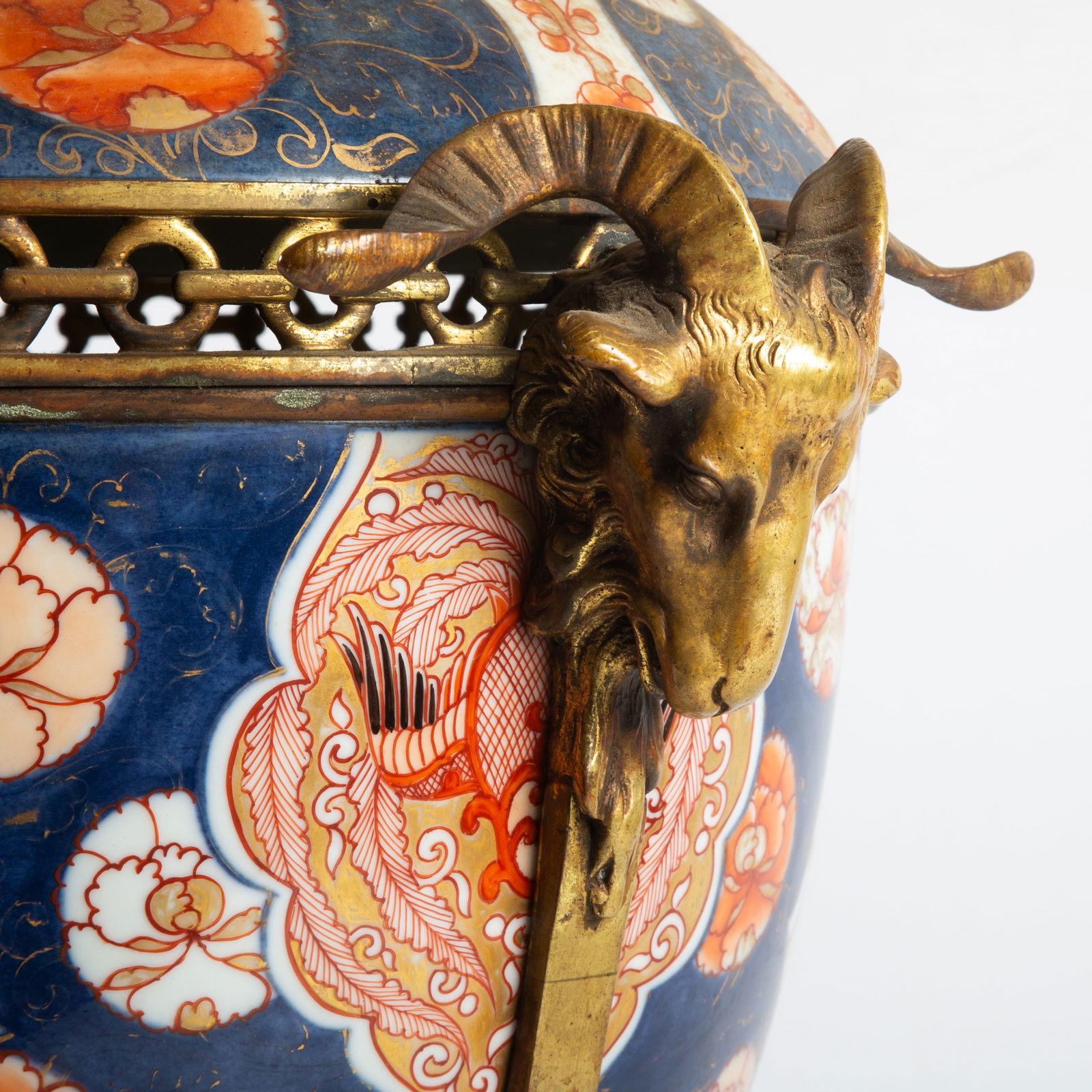 ANTIQUE IMARI COVERED URN - 3