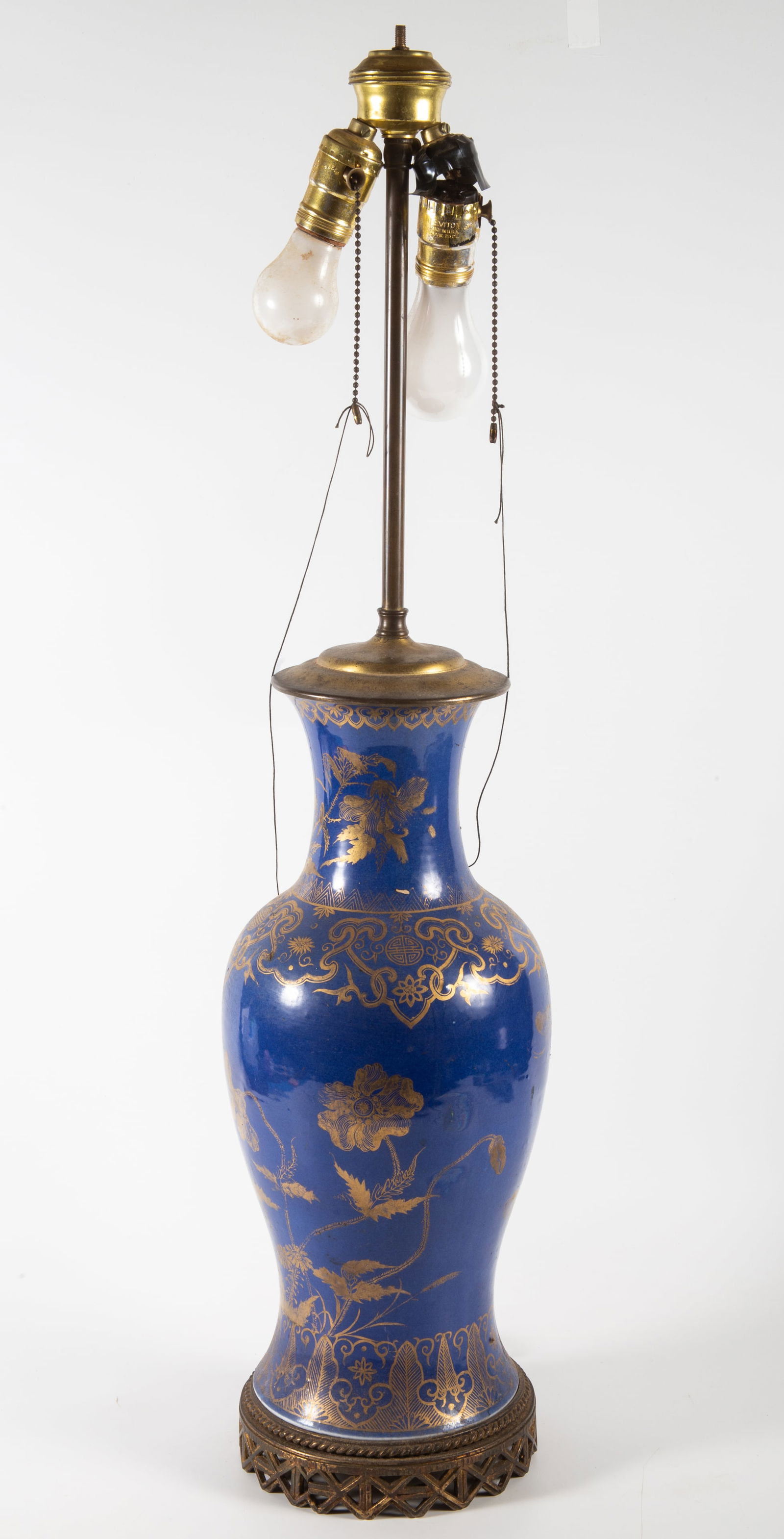 CHINESE PORCELAIN VASE - 2