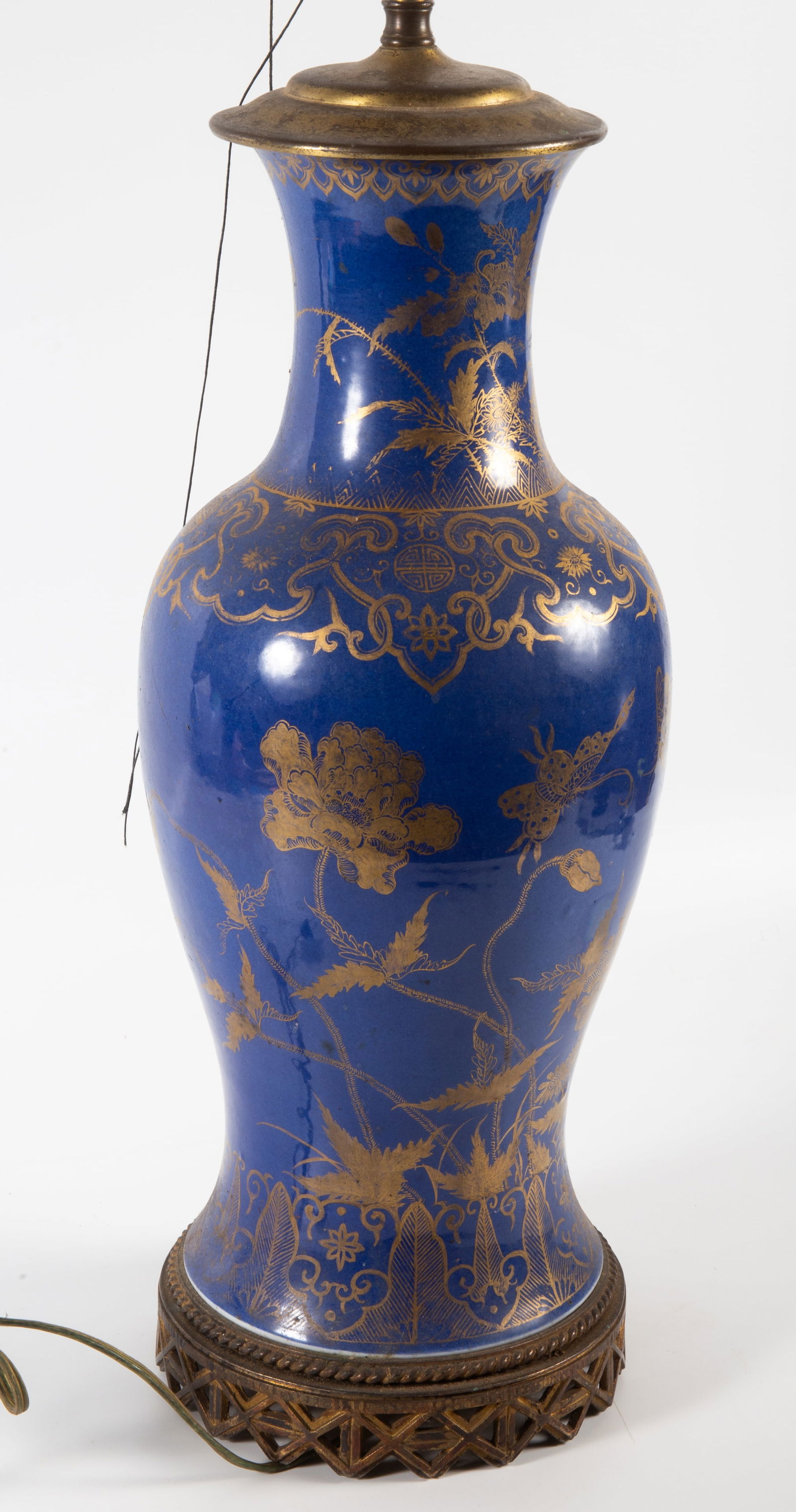 CHINESE PORCELAIN VASE - 6