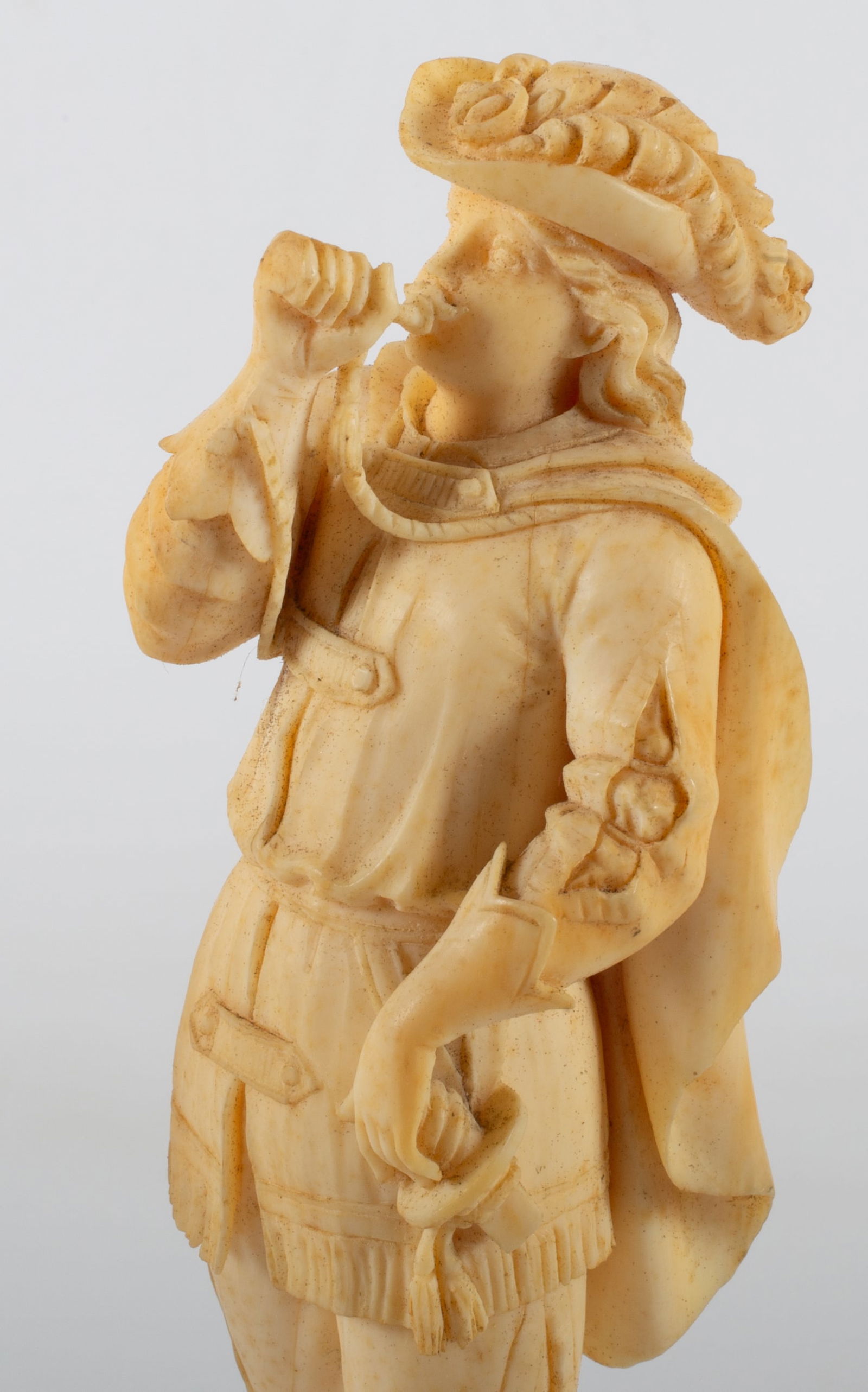 ANTIQUE CARVED BONE FIGURES (2) - 5