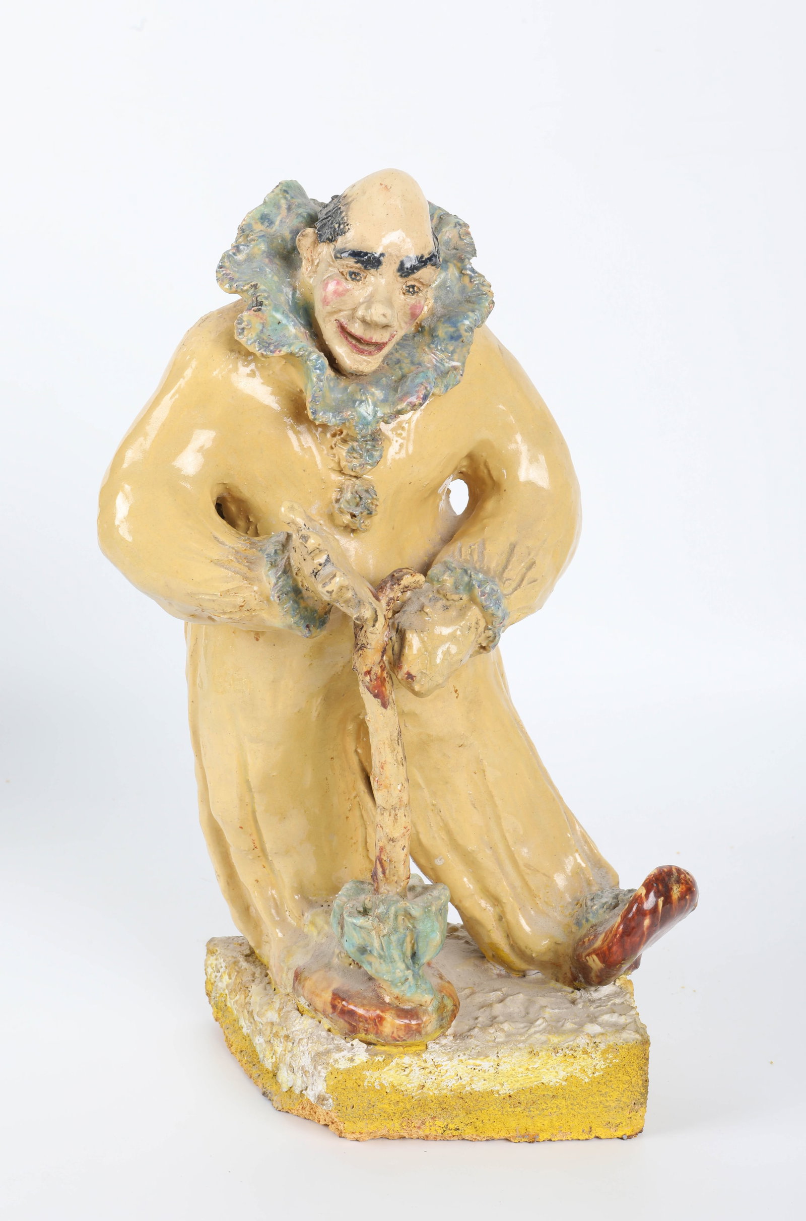 ART POTTERY CLOWN FIGURE: Base losses, H-12 1/2", F-G