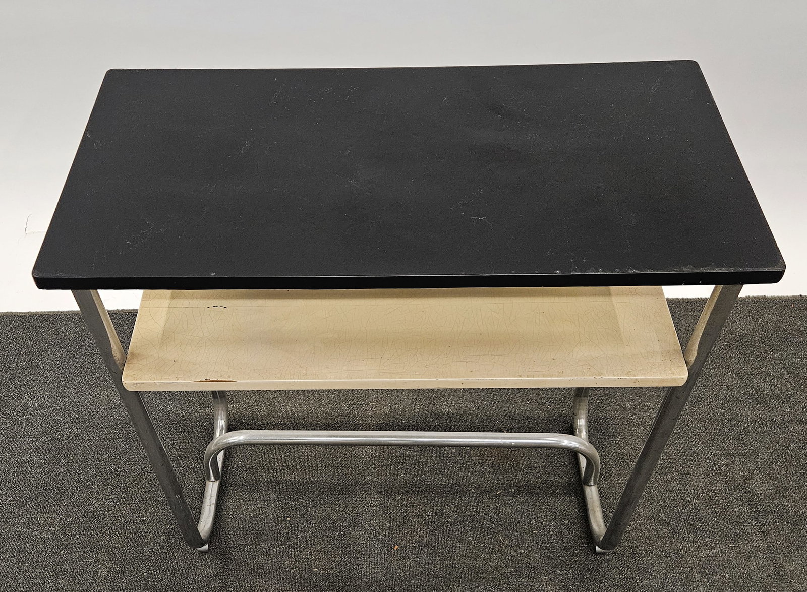 DECO-STYLE TABLE - 3