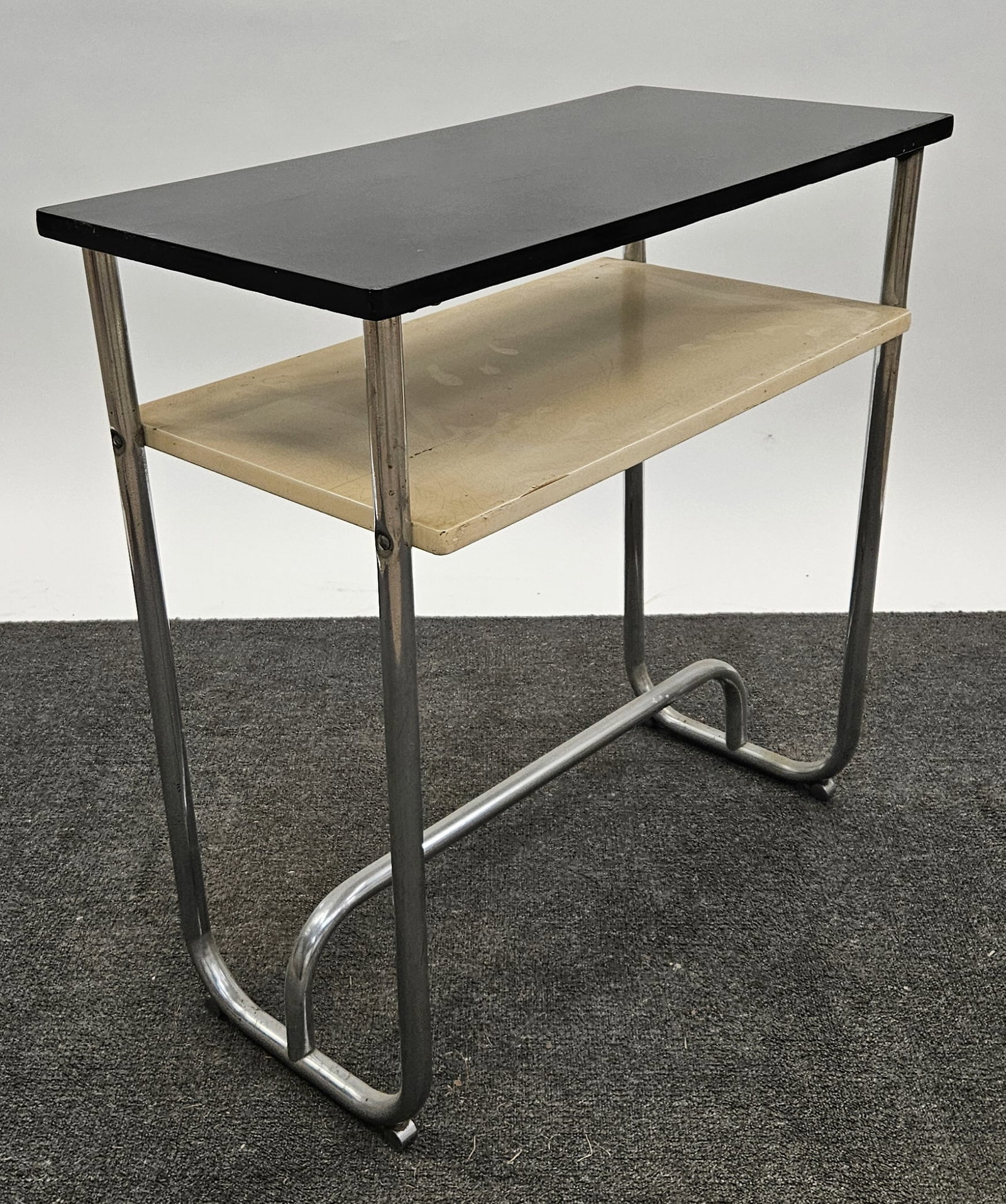 DECO-STYLE TABLE - 4