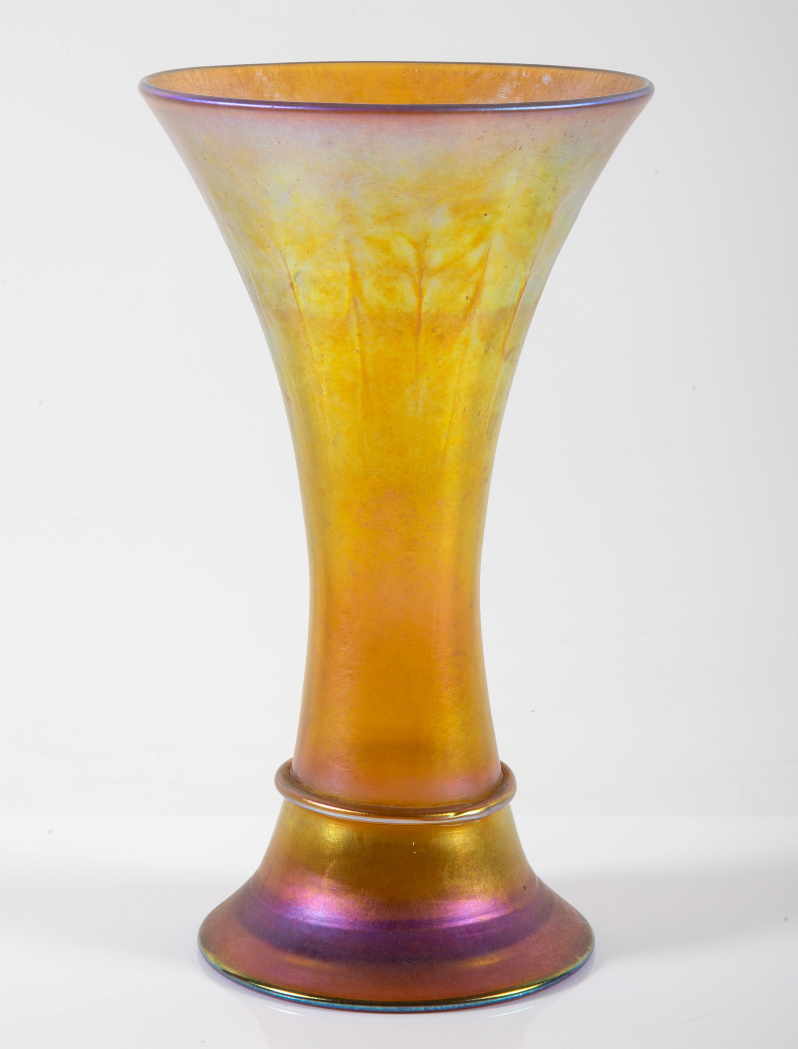 TIFFANY FAVRILE GLASS VASE: Signed "L.C. Tiffany-Favrile"; marked 1554-5411; H-9 3/4", VG-EX