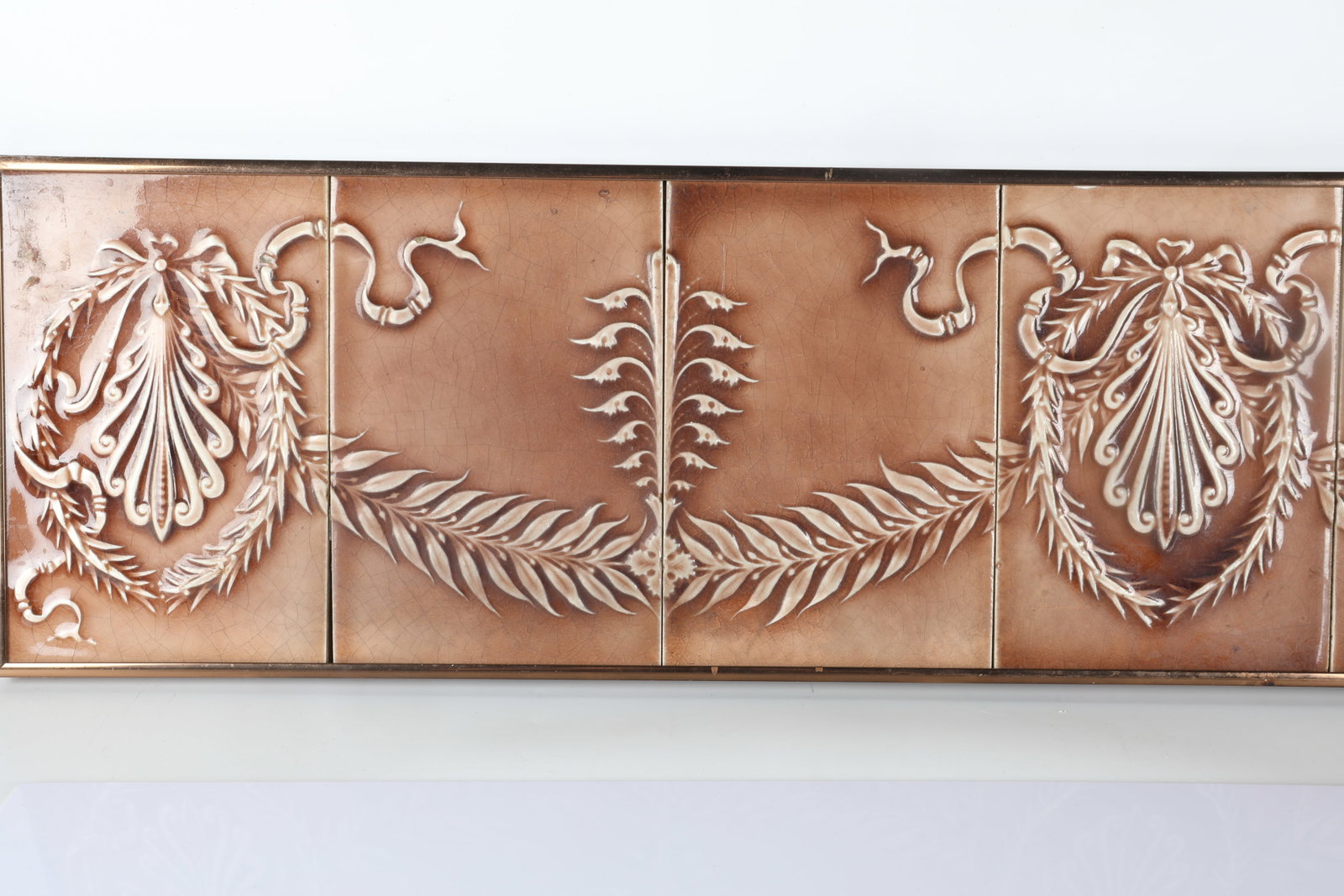 DECORATIVE TILE PLAQUE - 3