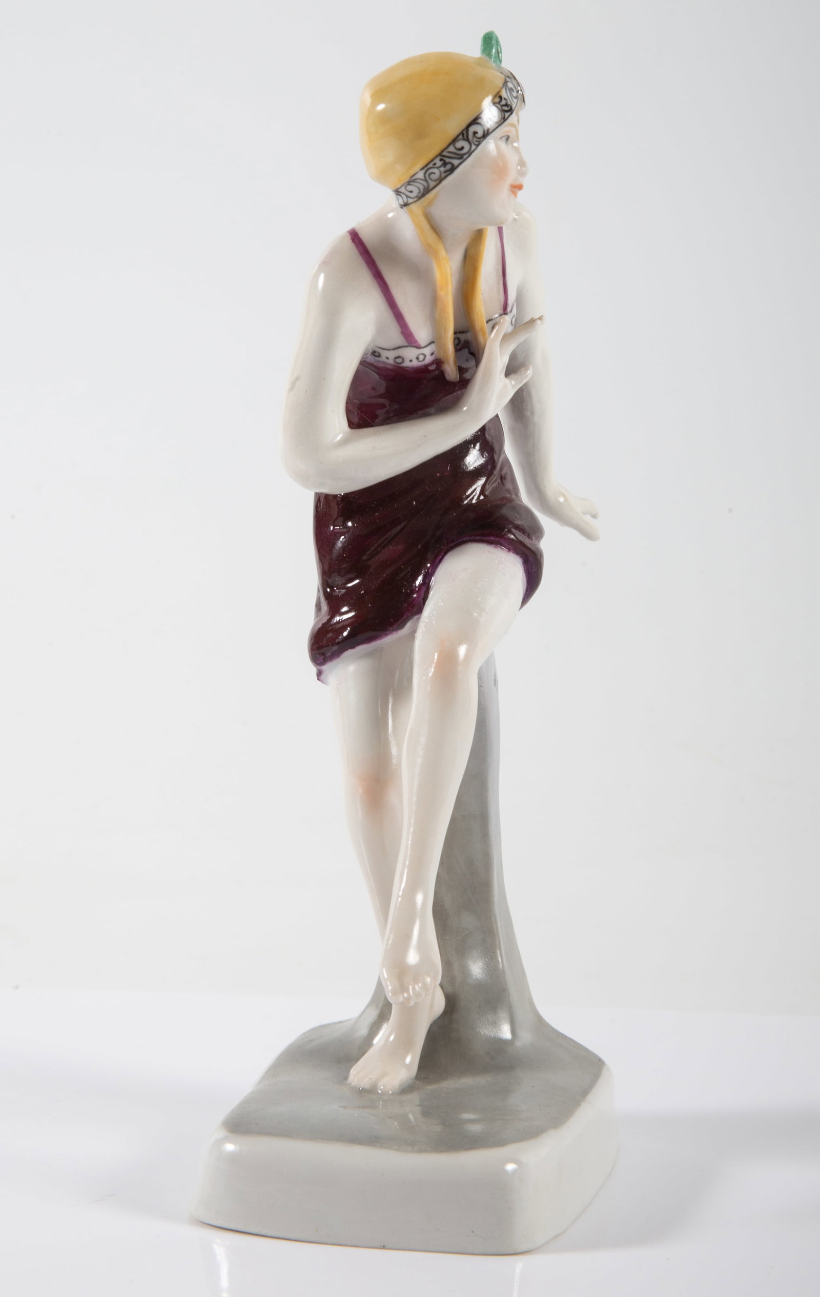 ART DECO FIGURINE - 4