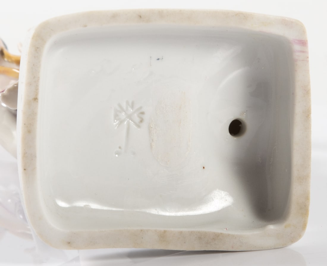 ART DECO FIGURINE - 5