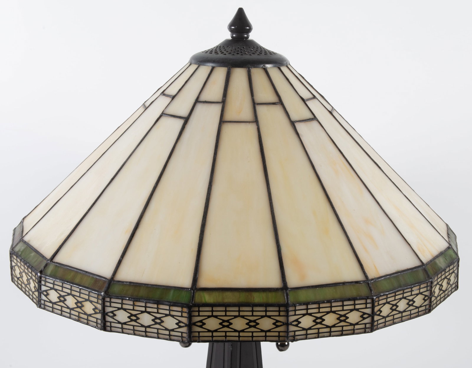 MISSION-STYLE TABLE LAMP - 2