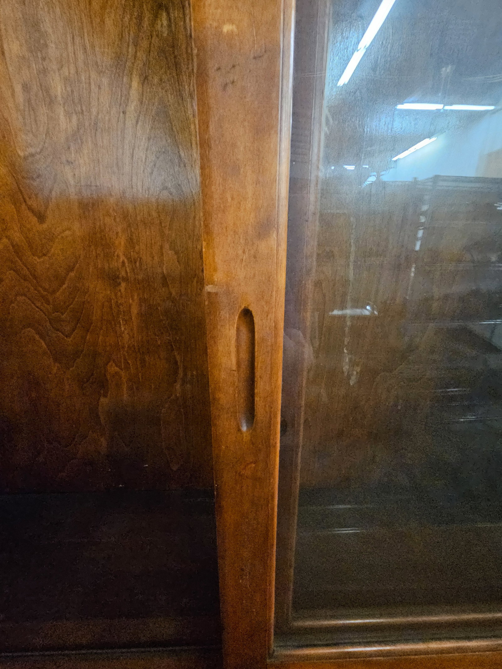STORE DISPLAY CABINET - 6
