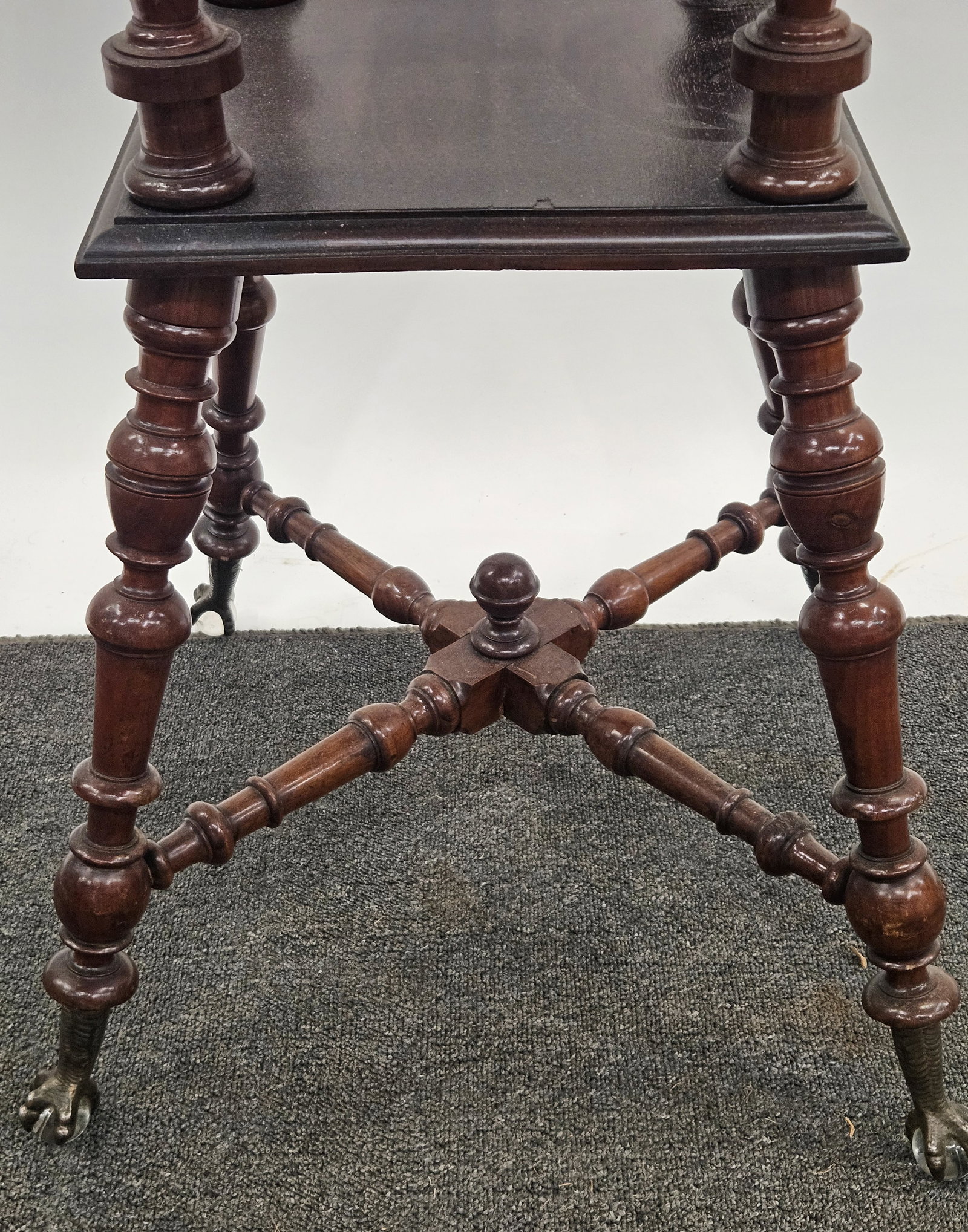 VICTORIAN LAMP STAND - 2