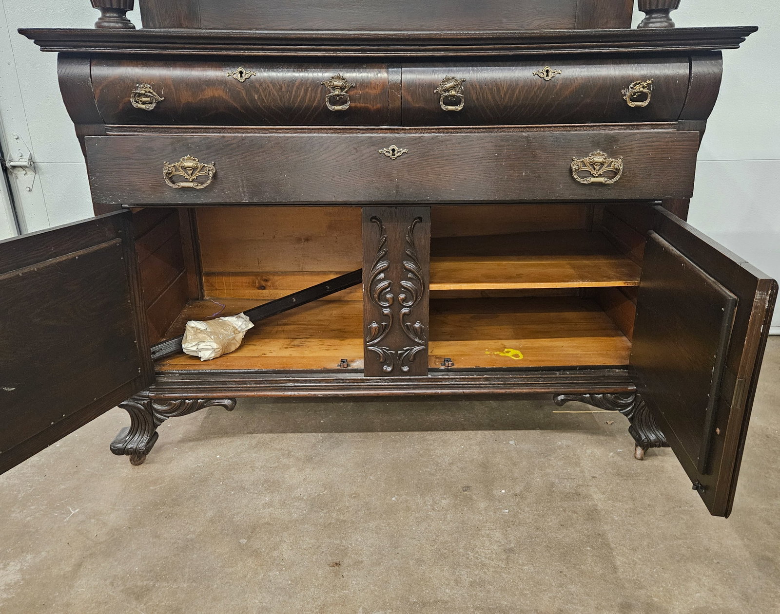 VICTORIAN OAK BUFFET - 6