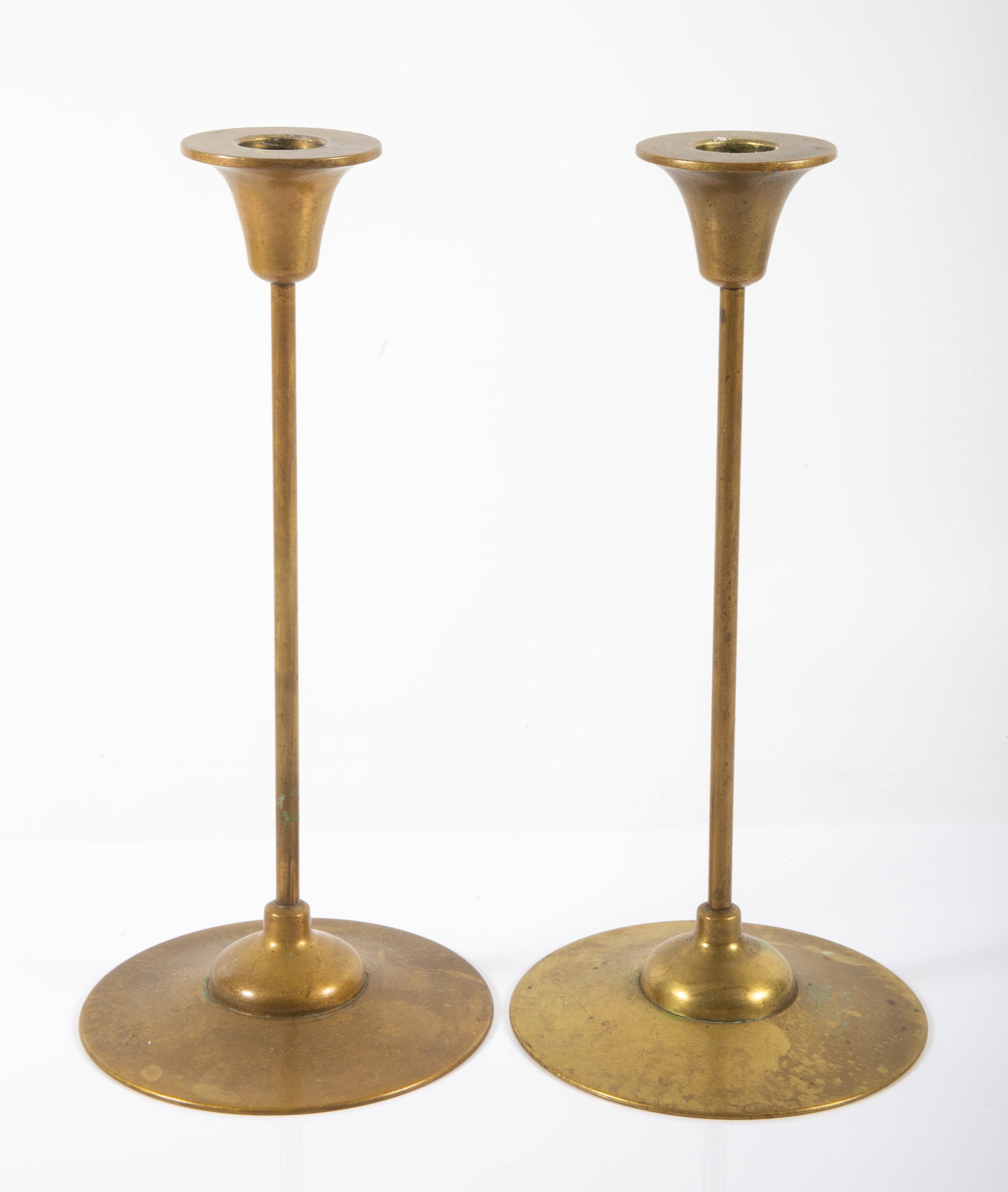 (2) VINTAGE BRASS CANDLESTICKS (1 of 5)