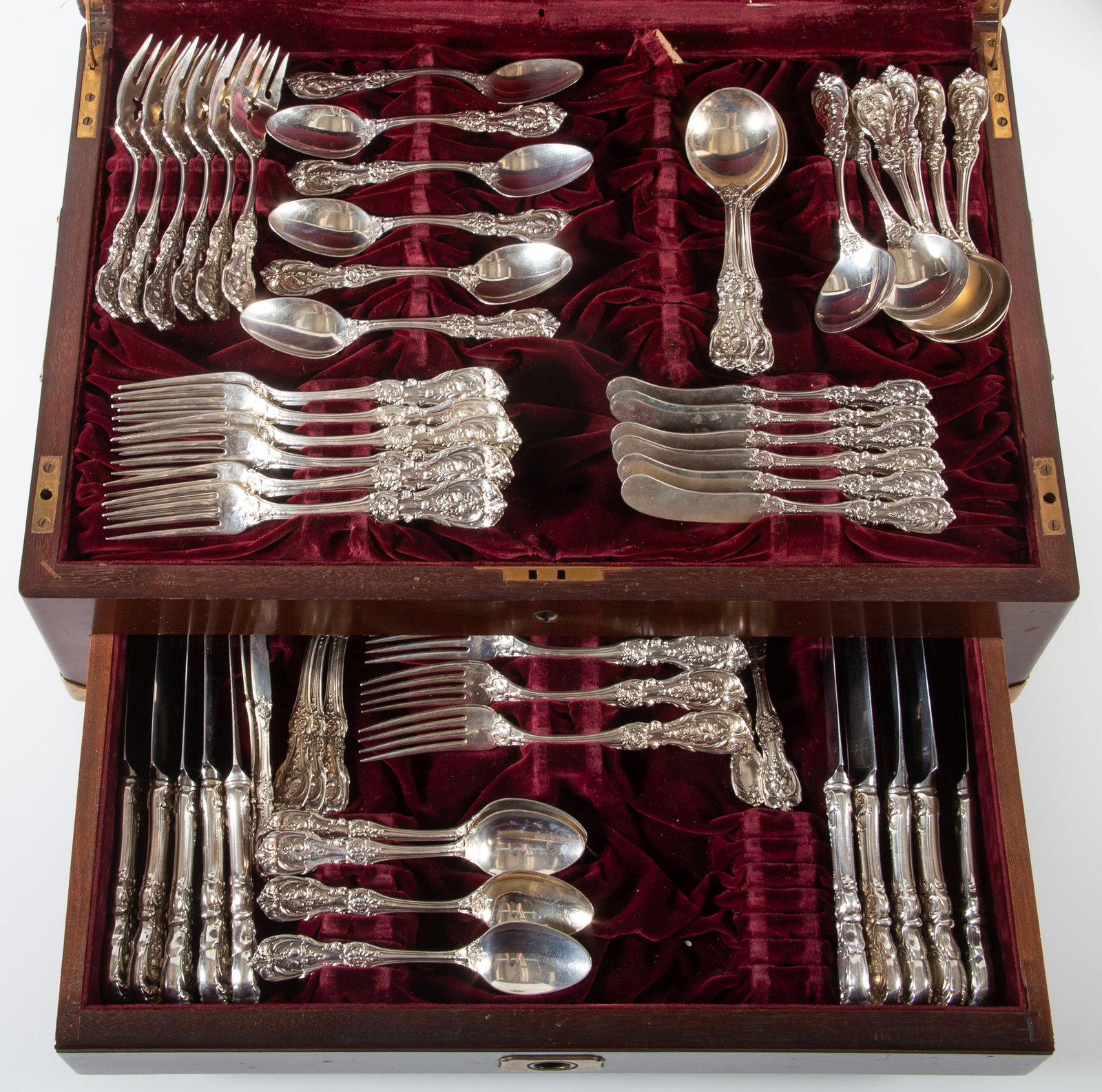 (60) PIECE STERLING FLATWARE SET: Reed & Barton Francis I pattern, not monogrammed: (10) 7 1/8" dinner forks, 1.98 T.O.; (10) 6 1/8" salad forks, 1.2 T.O.; (10) 6" teaspoons, 1.1 T.O.; (10) 6" soup spoons, 1.37 T.O.; (10) 6" butter sp