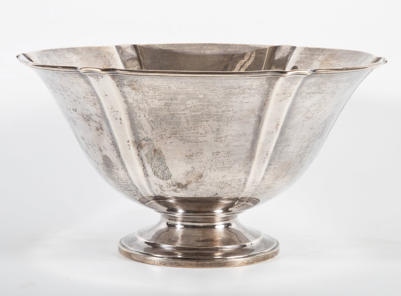 SLONE STERLING BOWL: Plain with flared panel body; simple-footed base; H-5 1/4"xW-9 1/2"; 25.2 T.O.; normal wear, VG