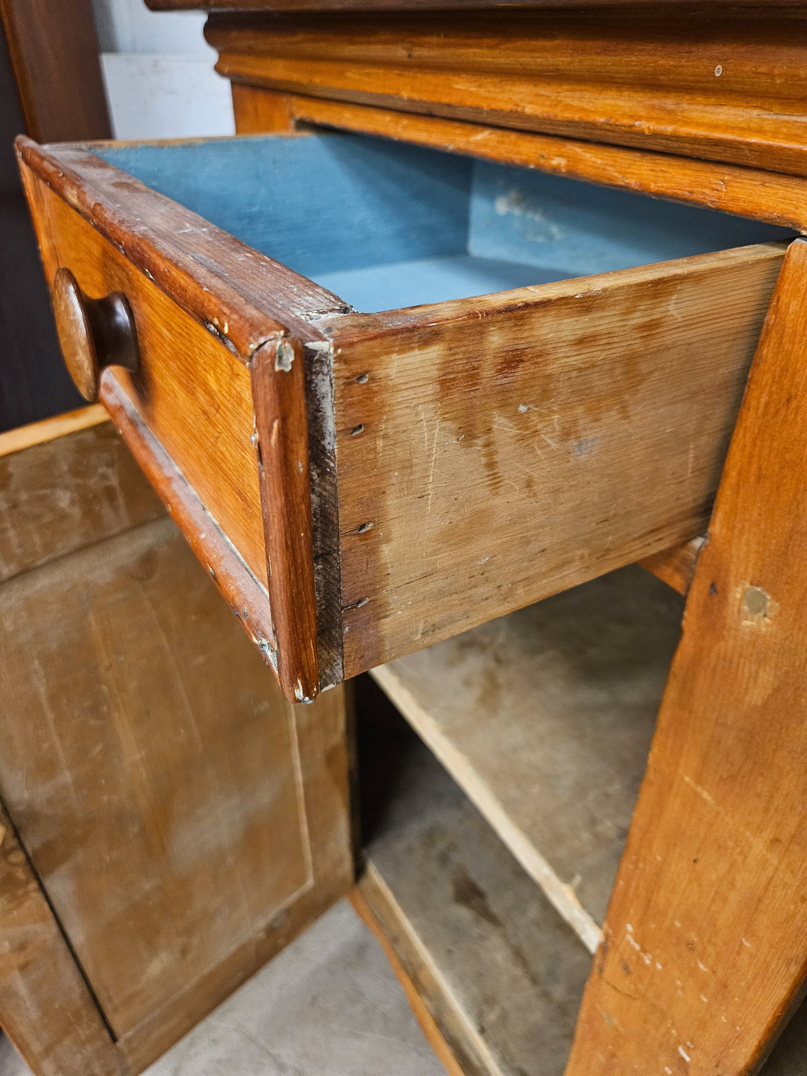 COUNTRY CORNER CUPBOARD - 4
