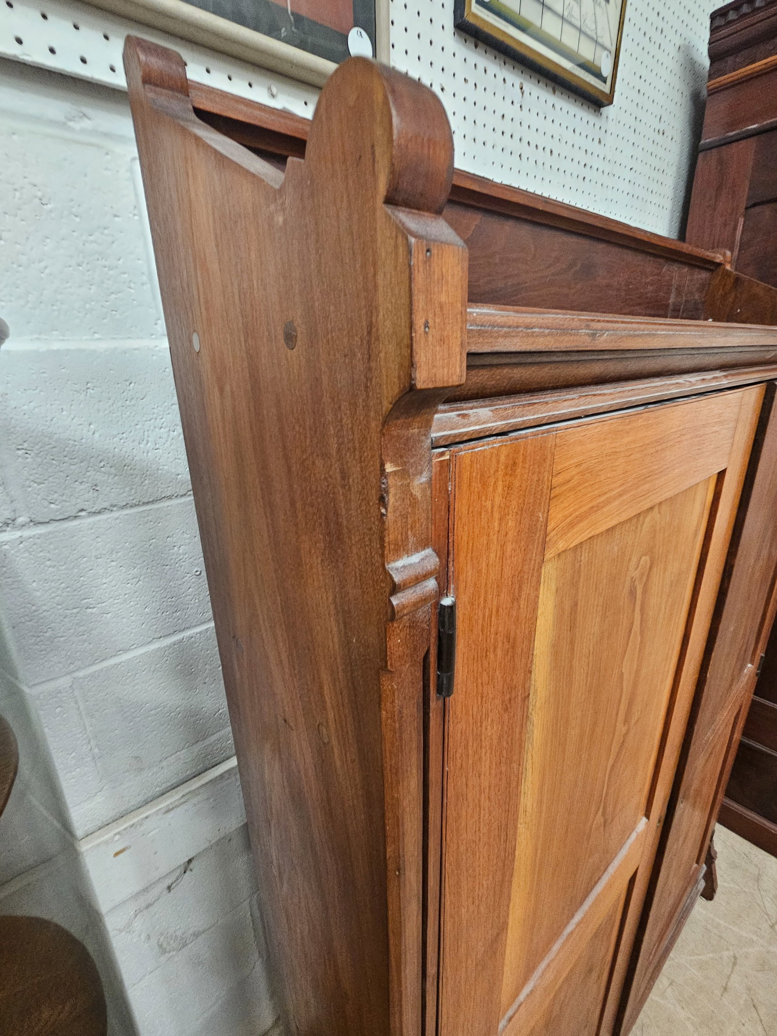 COUNTRY CUPBOARD - 6