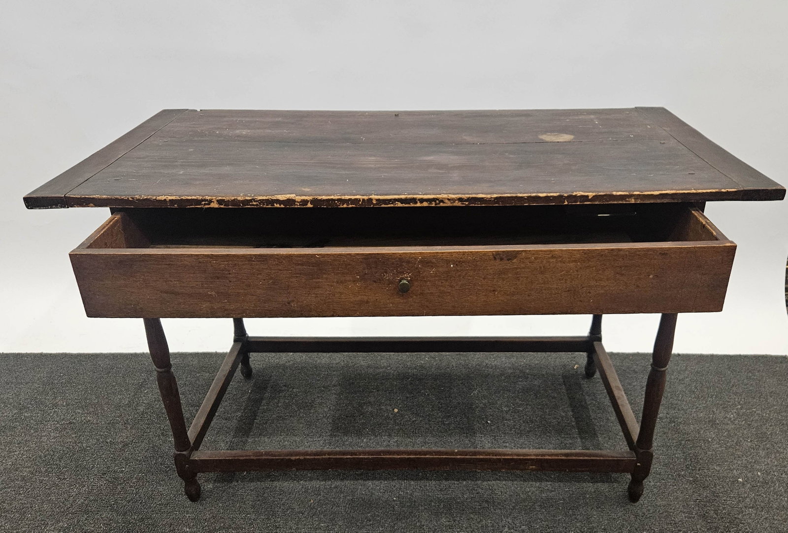 SINGLE DRAWER TAVERN TABLE - 3