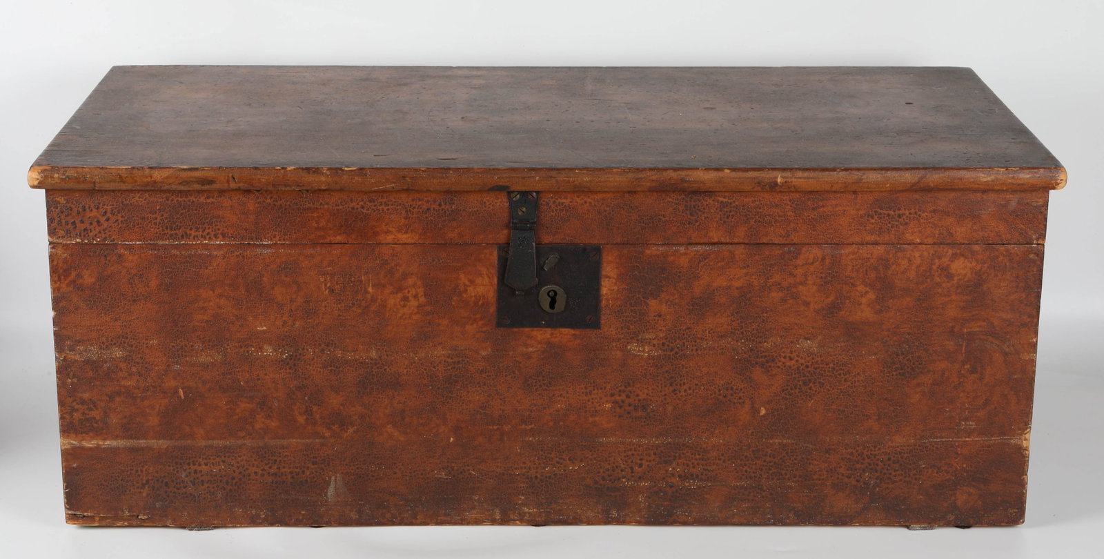 GRAIN PAINTED TRUNK: Flat top, hinged lid; H-11 1/2"xW-30", normal wear, G