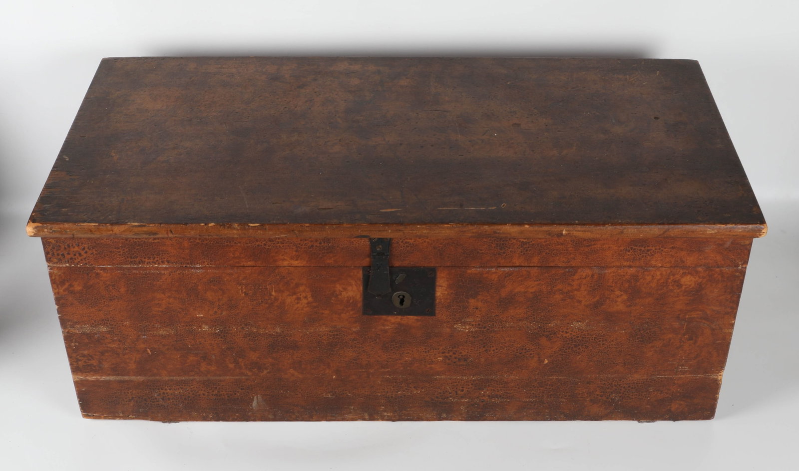 GRAIN PAINTED TRUNK - 3