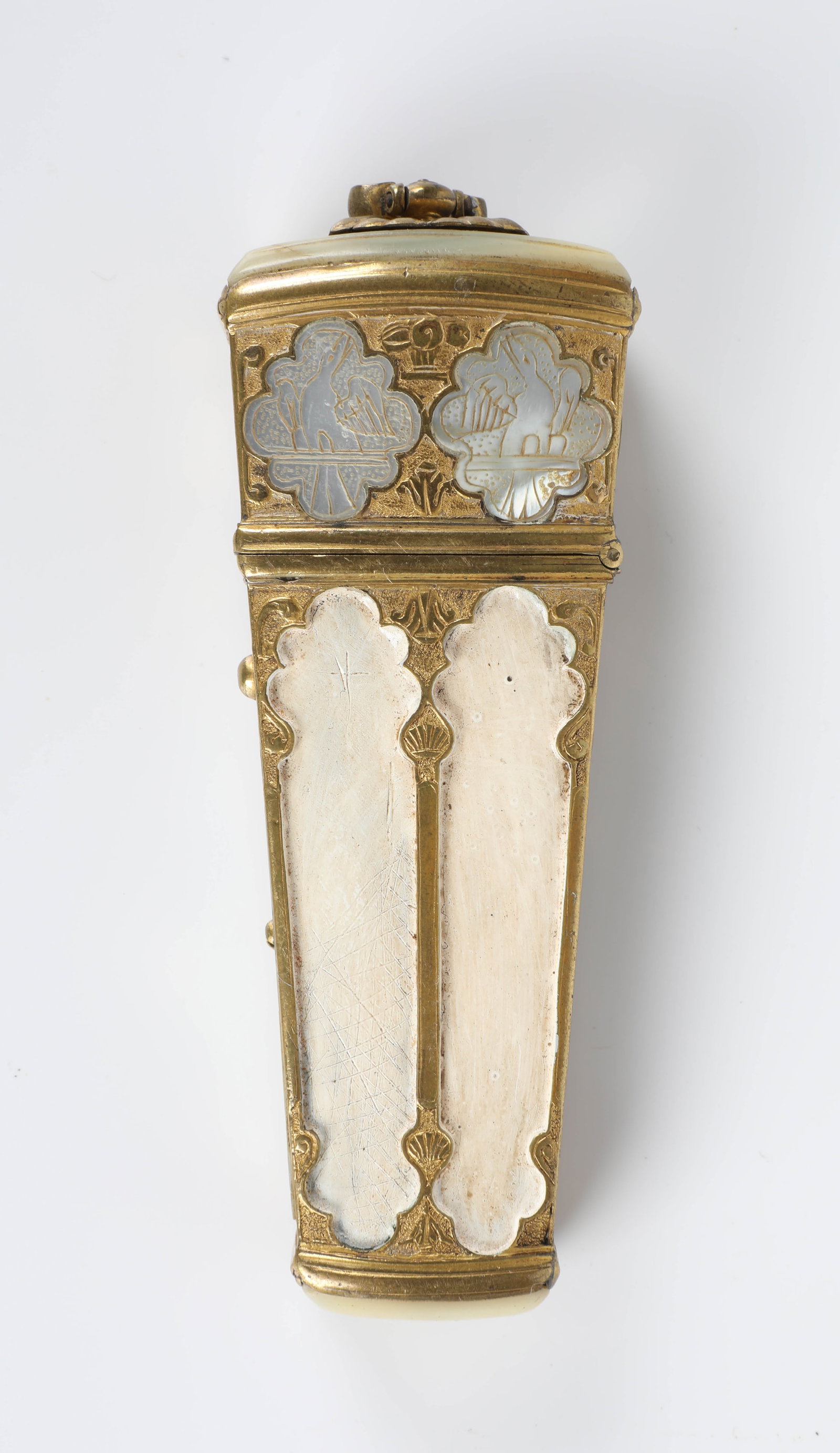 (3) OBJET DE VERTU - 11